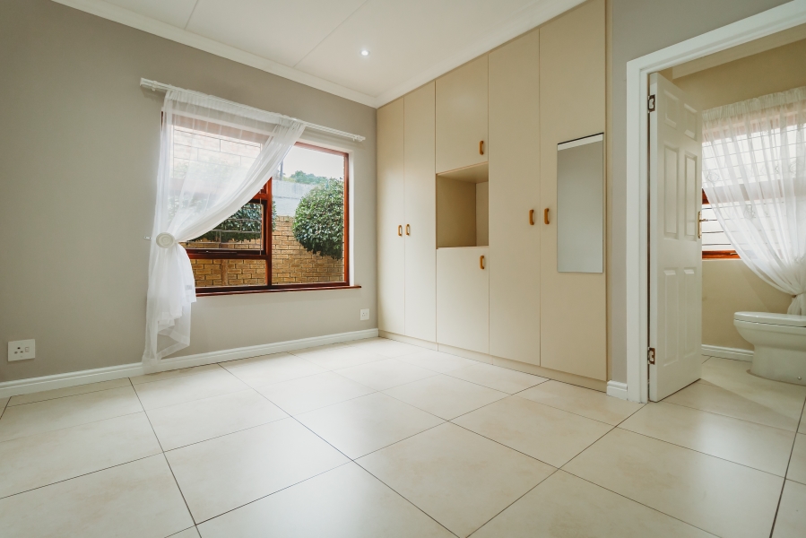 2 Bedroom Property for Sale in Bodorp Western Cape
